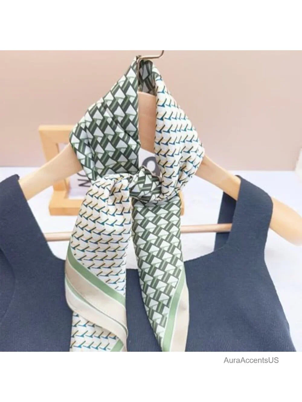 100% Mulberry Silk Printed Square Neckerchief Scarf for Women